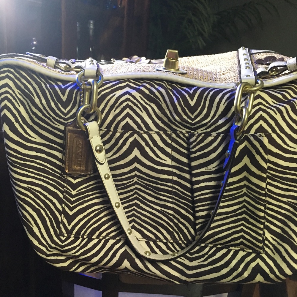 Handbag 👝 - Picture 5 of 5